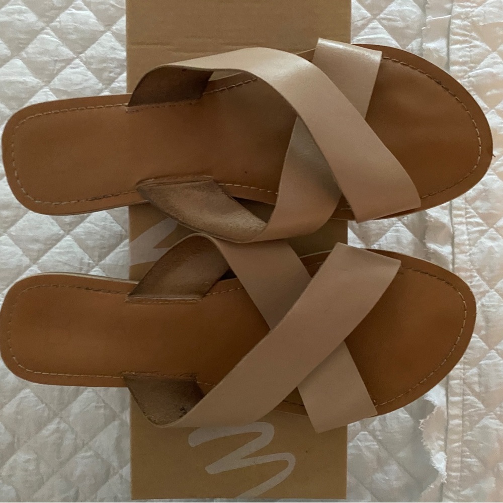 Mimi brand taupe slides